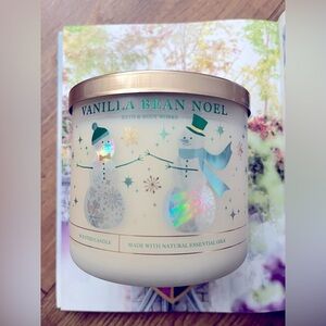 Bath & Body Works White Barn Vanilla Bean Noel Candle